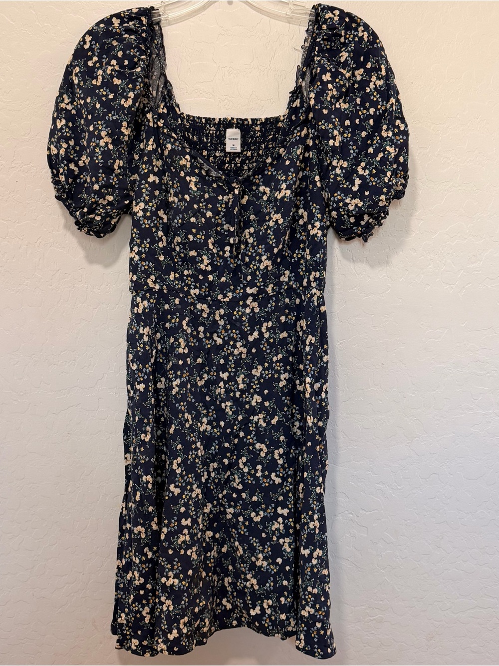 Navy blue floral dress Old navy women’s medium puff sleeve garden fairy cottage